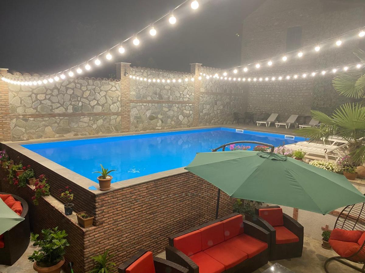 Boutique Hotel Talaveri In Telavi Eksteriør billede